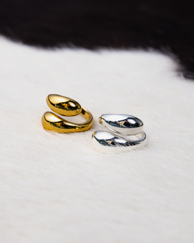 Silver ring larger tear from the OLIWCIAKS collection (R24/WIO/65AG) - Projekt bez nazwy - 2024-05-29T154510.803.png