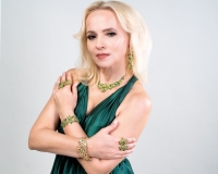 Kolia zielone kwiatuszki z kryształkami z kolekcji Blossom (C8157AU/Z) - Projekt bez nazwy - 2024-09-26T133643.843.jpg