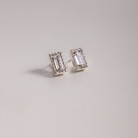  KOLCZYKI Z BIAŁĄ CYRKONIĄ POSREBRZANE LUMINOIR (P25/VIC/01/1AG) - Projekt bez nazwy - 2025-08-07T131416.122.png